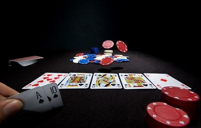 Rival Stars Horse Racing کیسینو میں ایک آن لائن گیم کا انتخاب کریں۔